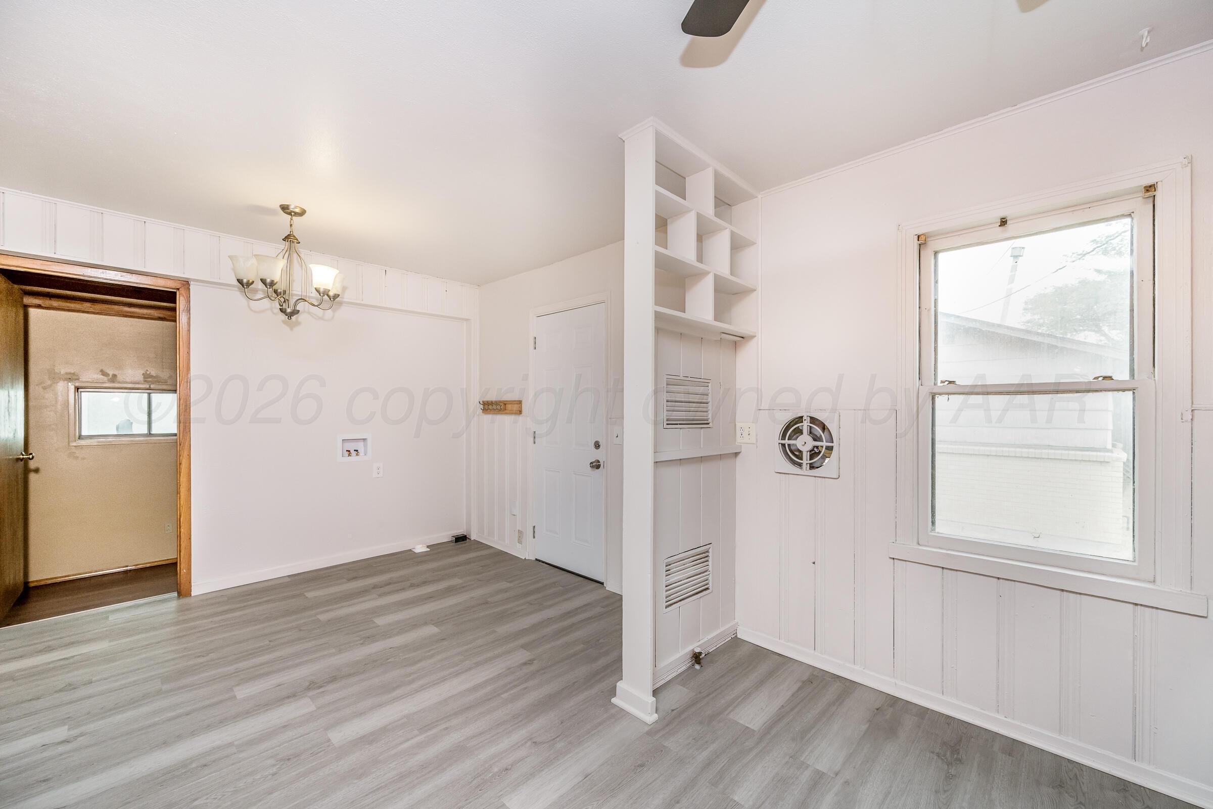 3609 South Travis Street Amarillo, TX 79110 - Photo 12 of 21 Kitchen