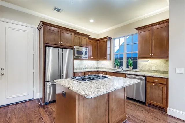 $499,000 | 14725 Stanford Court, Addison, TX 75254