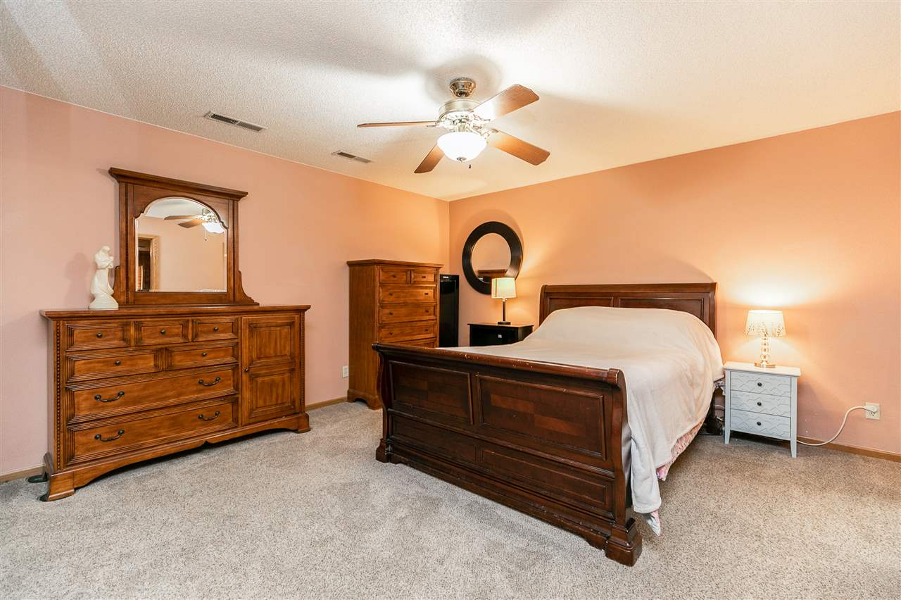 1646 Camelback Road Northeast Solon, IA 52333 - Photo 25 of 47 Gallery Image 25