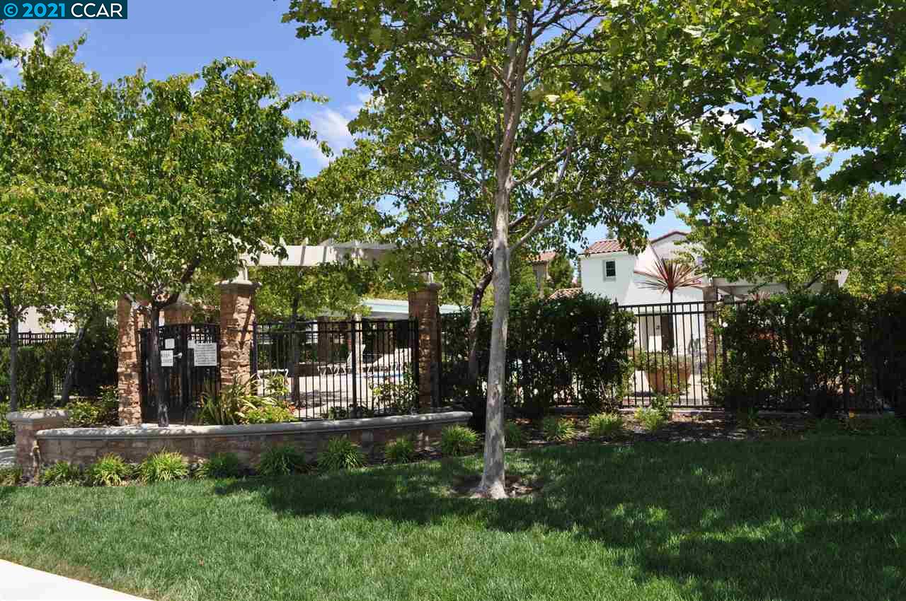 1016 Cedarwood Loop San Ramon, CA 94582 - Photo 5 of 6