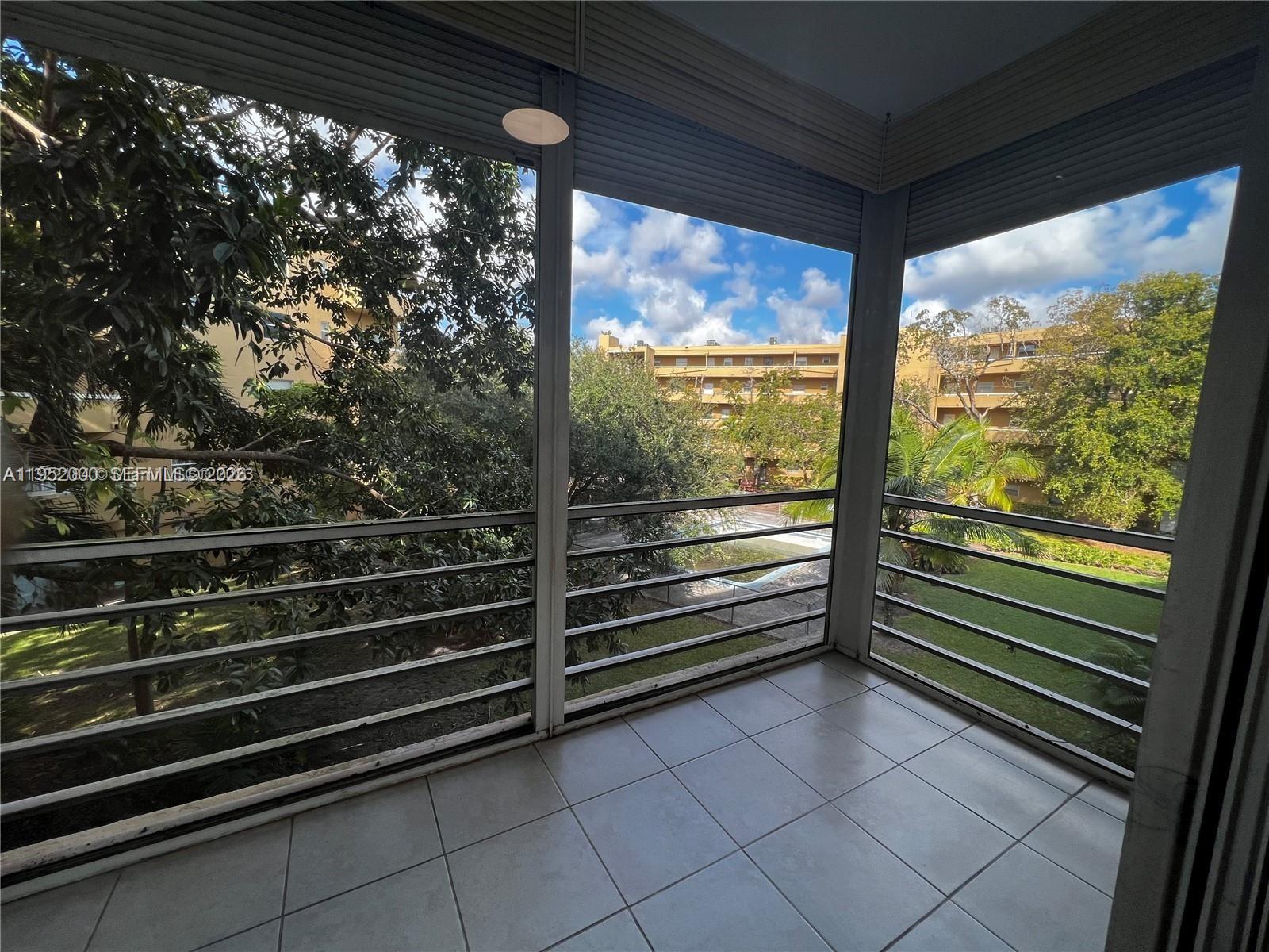 4111 Stirling Road, Unit 308 Fort Lauderdale, FL 33314 - Photo 33 of 36
