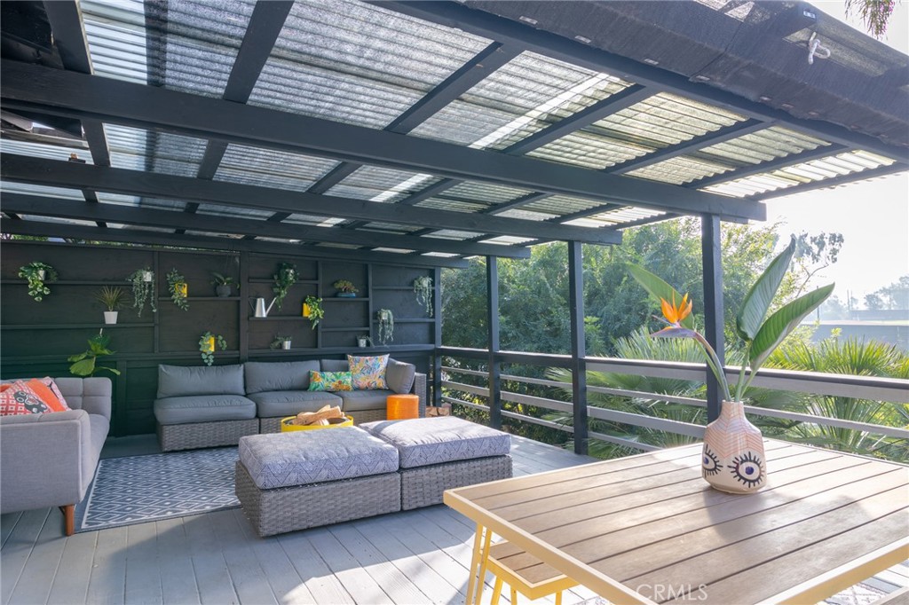 736 Griffith Place Laguna Beach, CA 92651 - Photo 8 of 24 a outdoor view with a sitting space