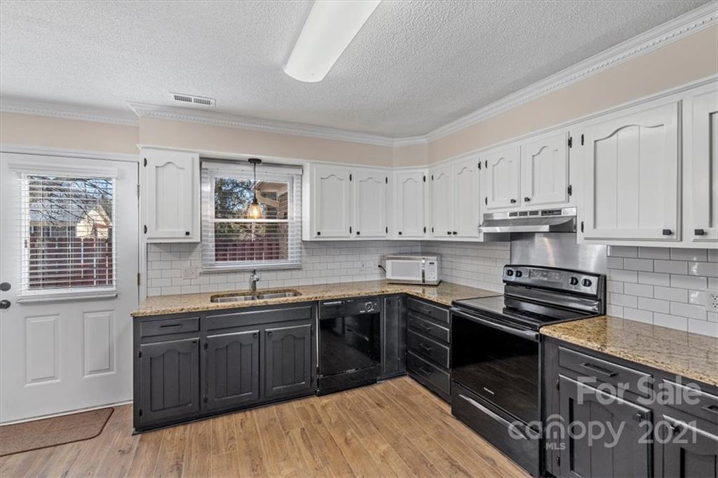 1935 Ebenezer Road Rock Hill, SC 29732 - Photo 7 of 18 Gallery Image 7