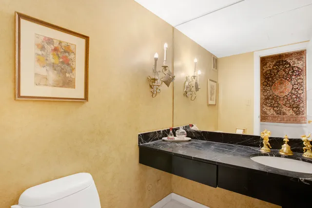 $999,900 | 1040 North Lake Shore Drive, Unit 29B, Chicago, IL 60611