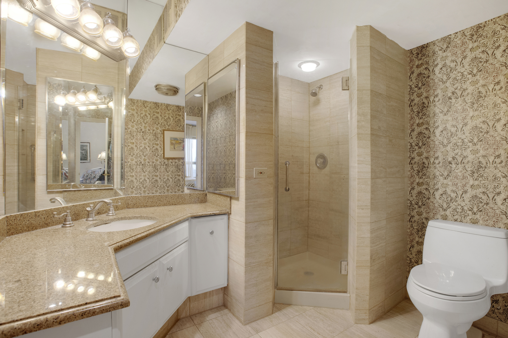 1040 North Lake Shore Drive, Unit 29B Chicago, IL 60611 - Photo 17 of 31