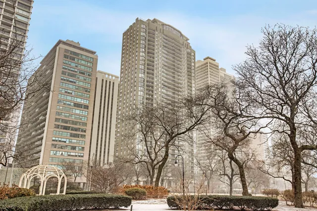 $999,900 | 1040 North Lake Shore Drive, Unit 29B, Chicago, IL 60611