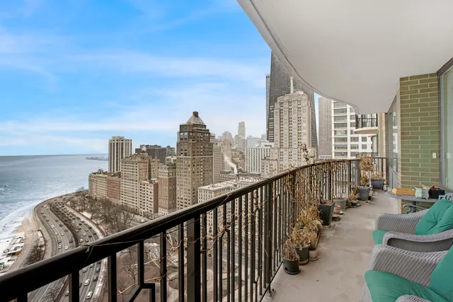 $999,900 | 1040 North Lake Shore Drive, Unit 29B, Chicago, IL 60611