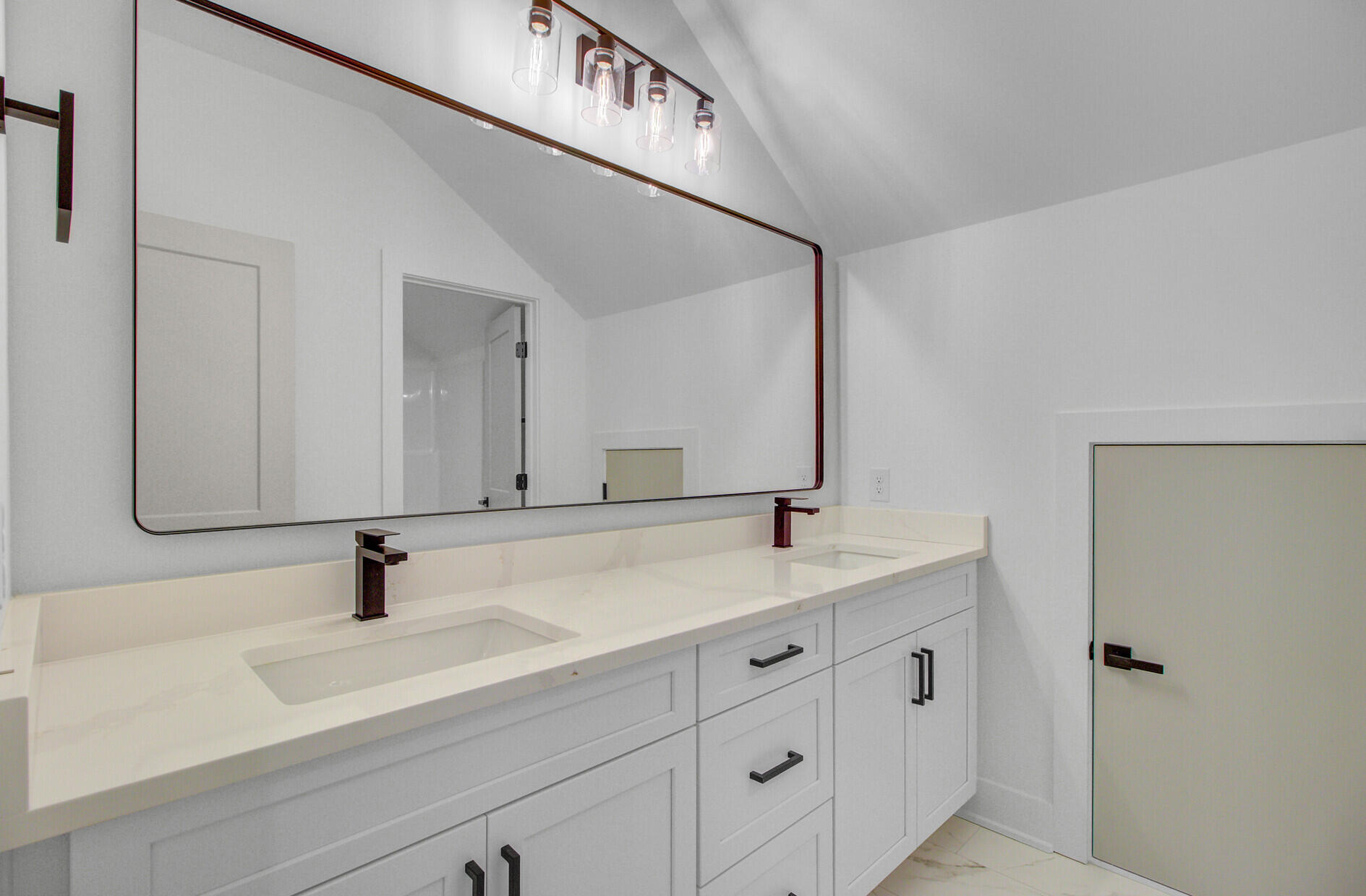 396 Decatur Drive Summerville, SC 29486 - Photo 42 of 79 41_41_mls