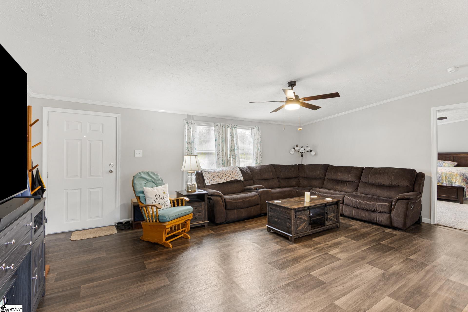 7709 Neely Ferry Road Laurens, SC 29360 - Photo 7 of 47