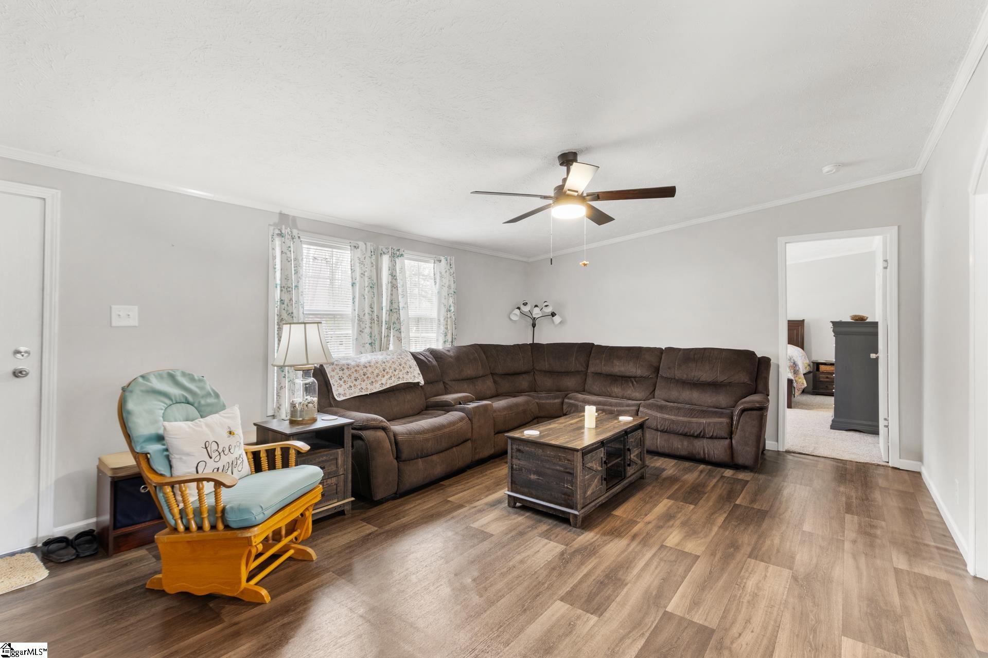 7709 Neely Ferry Road Laurens, SC 29360 - Photo 8 of 47