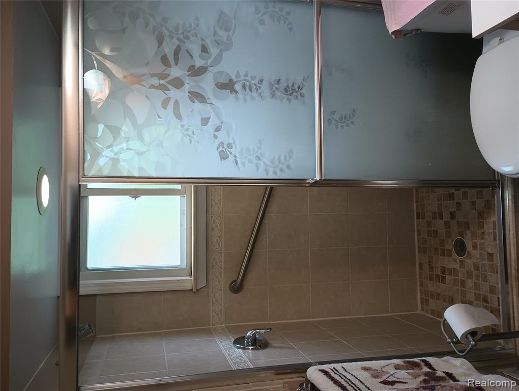 22134 Wick Road Taylor, MI 48180 - Photo 13 of 31