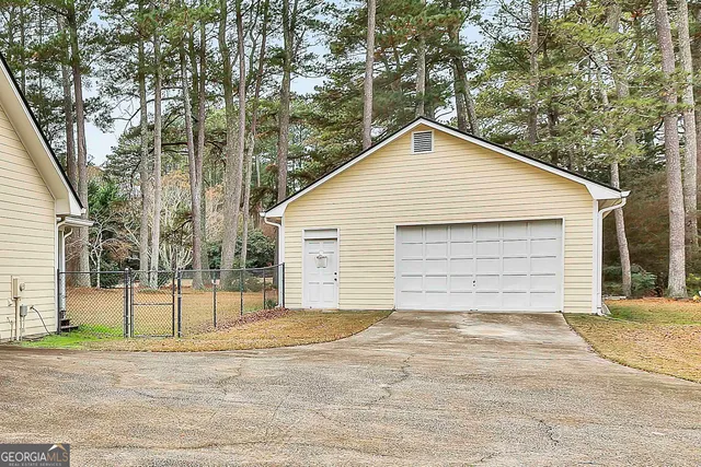 $449,900 | 140 Julie Road, Tyrone, GA 30290