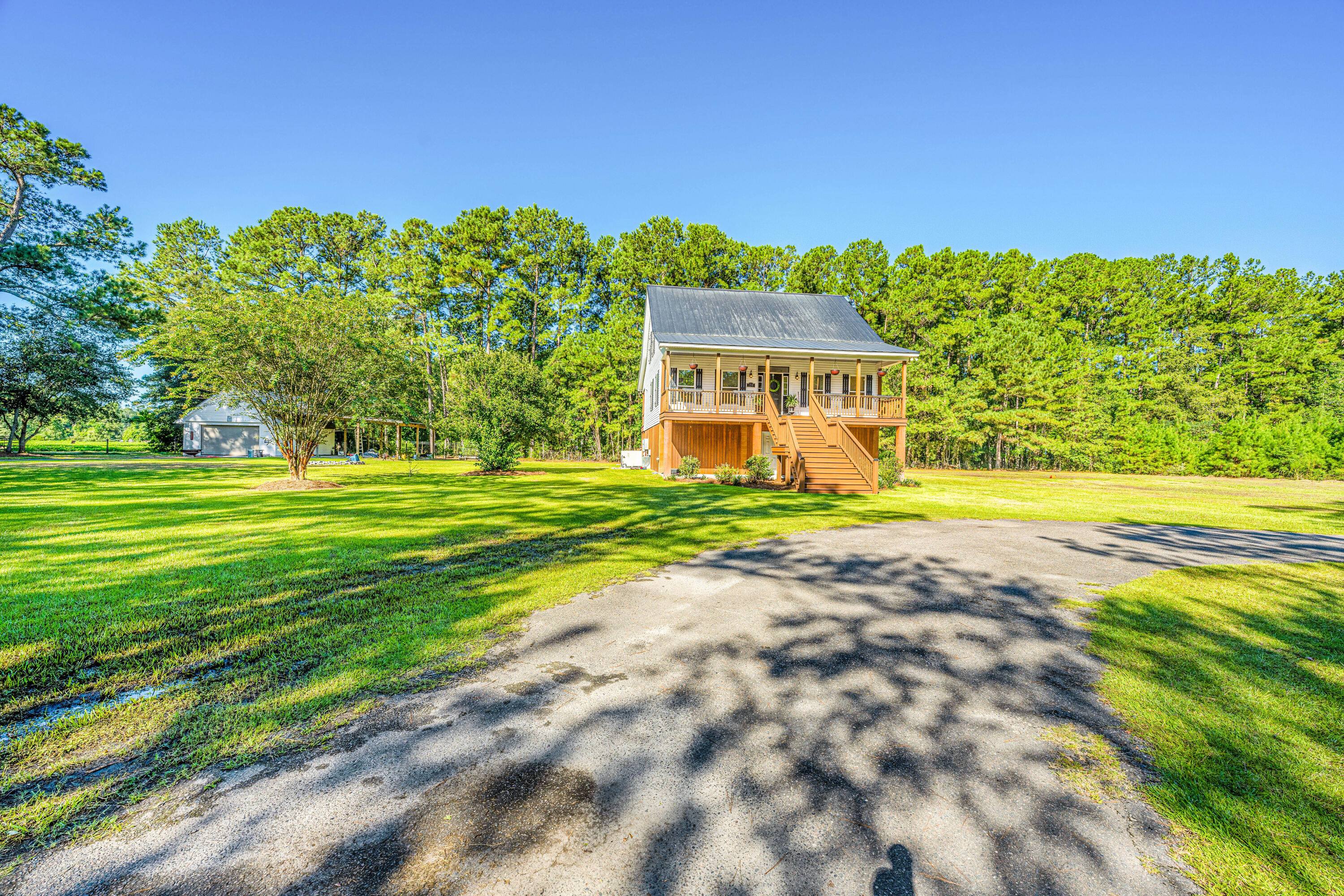 150 Newton Road Summerville, SC 29483 - Photo 4 of 46 105NewtonLn004