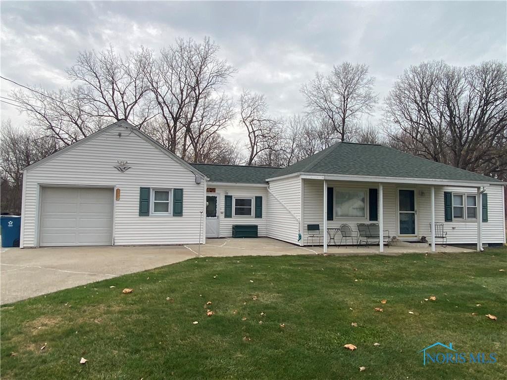 5855 Bryan Road Oregon, OH 43616 - Photo 1 of 10 Gallery Image 1