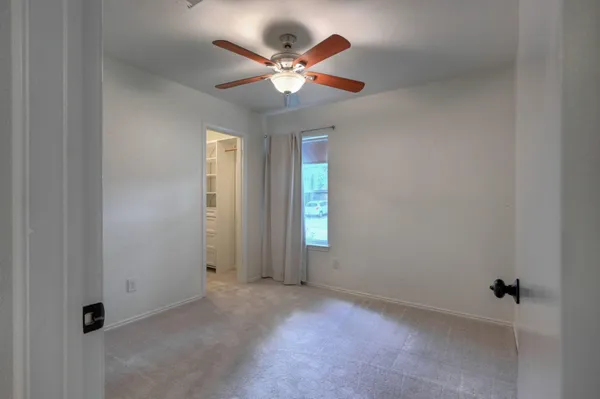 $1,950 | 9859 Meadow Bend Lane, Houston, TX 77065