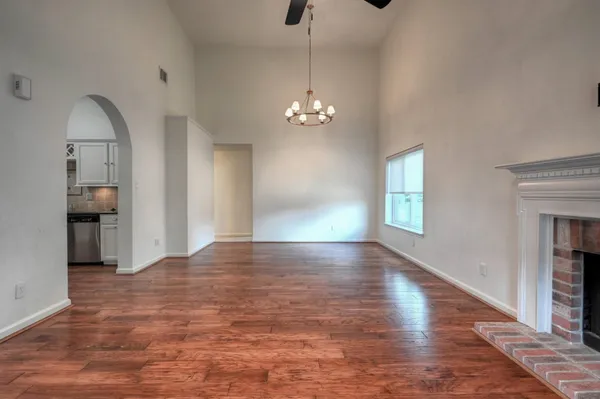 $1,950 | 9859 Meadow Bend Lane, Houston, TX 77065