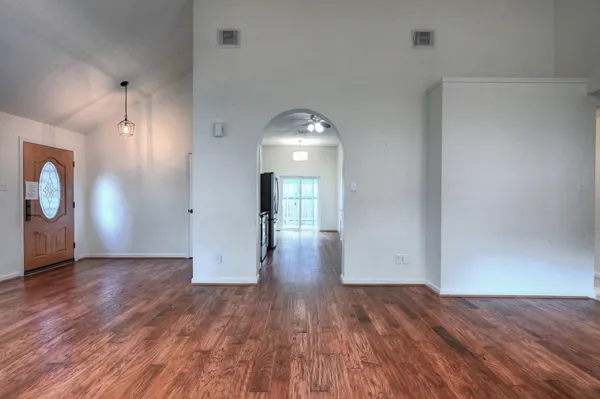 $1,950 | 9859 Meadow Bend Lane, Houston, TX 77065