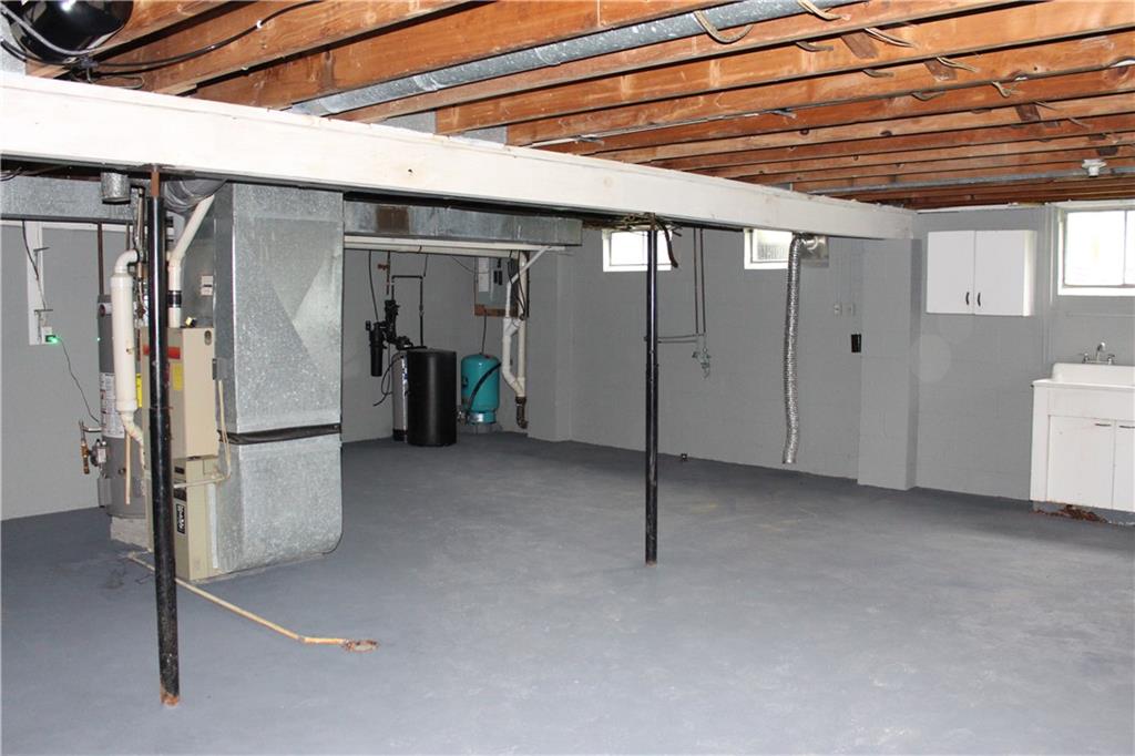 1287 Franklin Road Jackson Center, PA 16133 - Photo 12 of 21 a view of an empty room