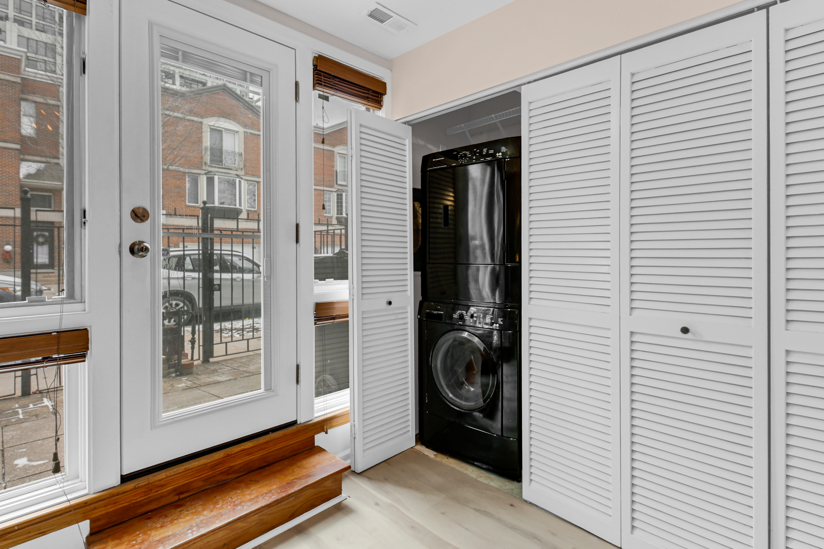 20 West 15th Street, Unit M Chicago, IL 60605 - Photo 24 of 31