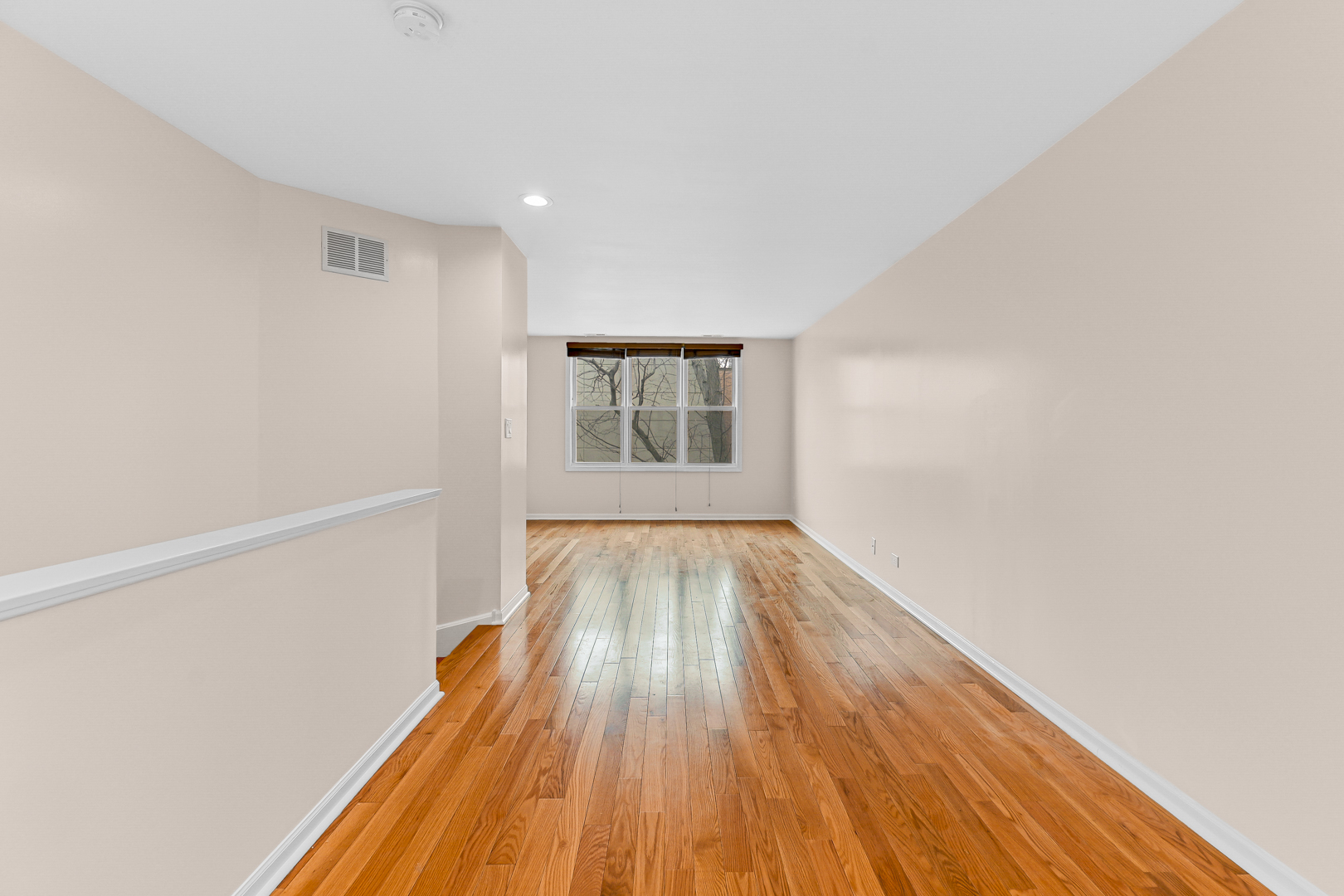 20 West 15th Street, Unit M Chicago, IL 60605 - Photo 10 of 31