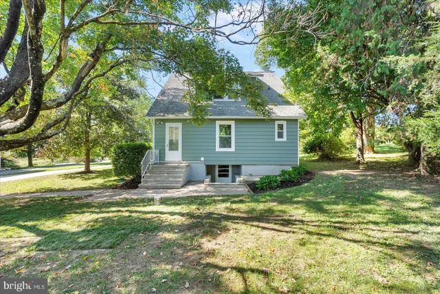a house view with a garden space