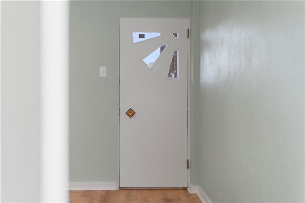 411 Edith Street Pittsburgh, PA 15211 - Photo 8 of 31