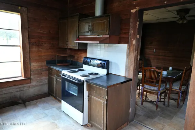 $1,039,500 | 2093 Mallalieu Drive, Ruth, MS 39662