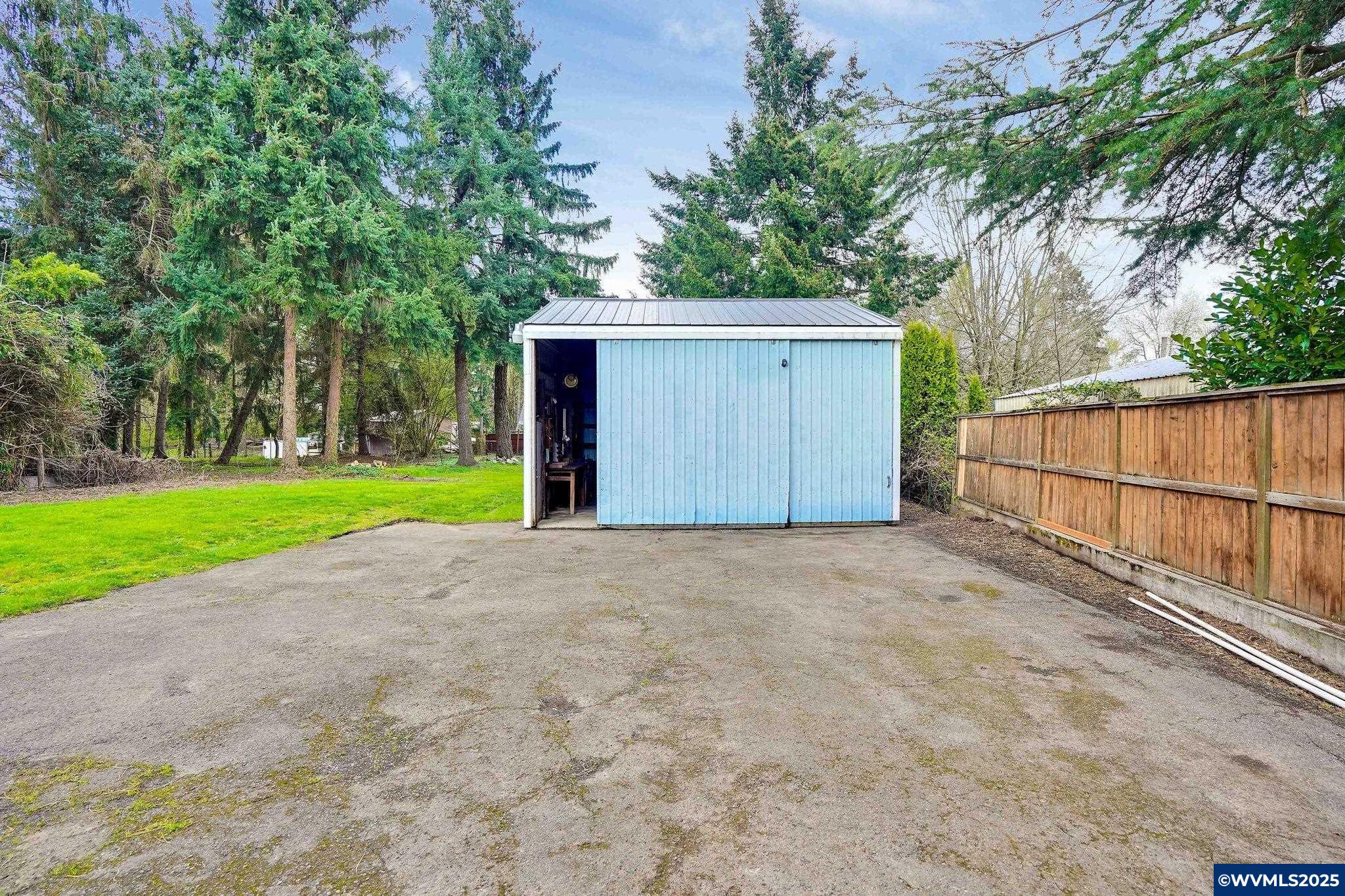 4843 Hazelgreen Road Northeast Salem, OR 97305 - Photo 47 of 48 a view of backyard and entertaining space