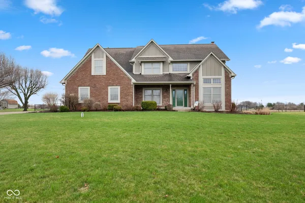 $519,000 | 3627 South Southway Drive, New Palestine, IN 46163