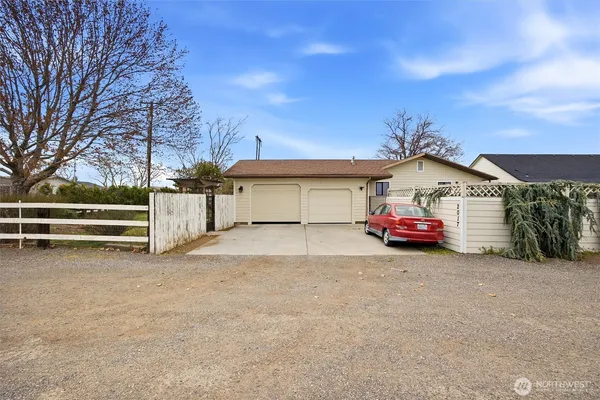 $430,000 | 2017 South Washington Street, Kennewick, WA 99337