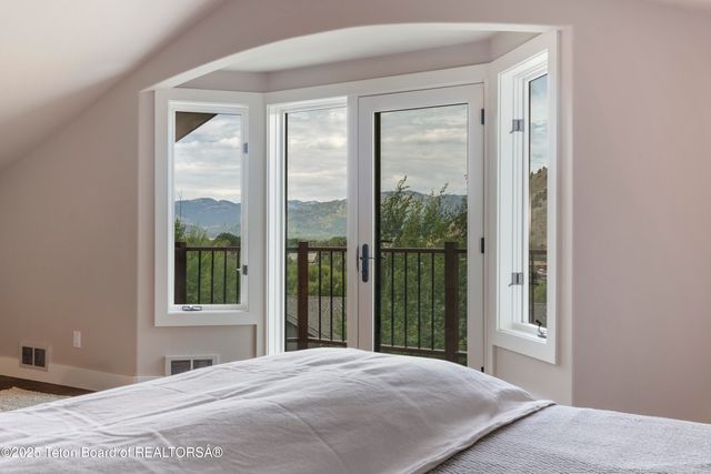 $3,950,000 | 2122 Hidden Ranch Lane, Jackson, WY 83001