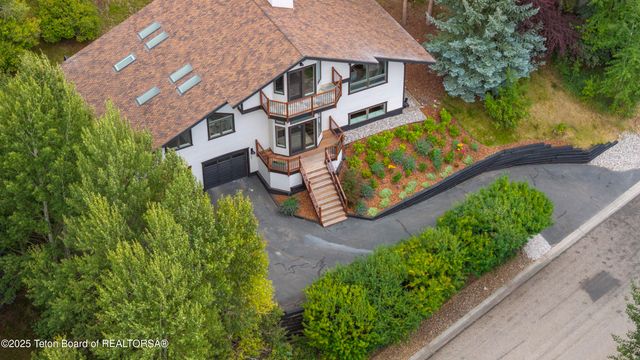 $3,950,000 | 2122 Hidden Ranch Lane, Jackson, WY 83001