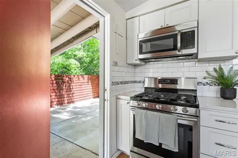 $325,000 | 1410 Fournier Drive, St. Louis, MO 63126
