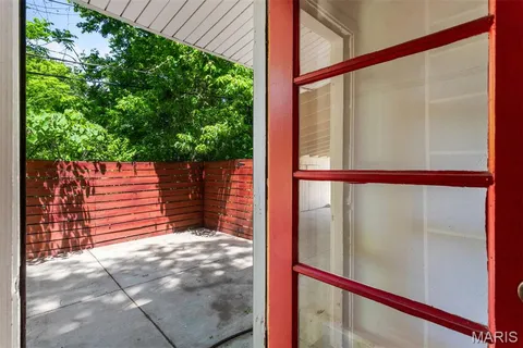 $325,000 | 1410 Fournier Drive, St. Louis, MO 63126
