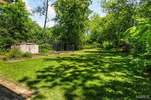 $325,000 | 1410 Fournier Drive, St. Louis, MO 63126