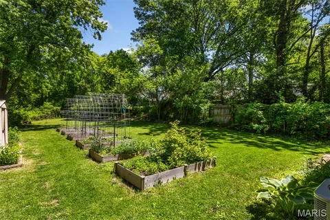 $325,000 | 1410 Fournier Drive, St. Louis, MO 63126