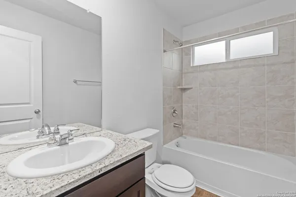 $1,550 | 6718 Legato Curve, San Antonio, TX 78252