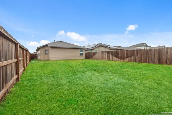 $1,550 | 6718 Legato Curve, San Antonio, TX 78252