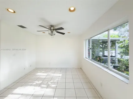 $399,900 | 20811 Northwest 3rd Lane, Pembroke Pines, FL 33029