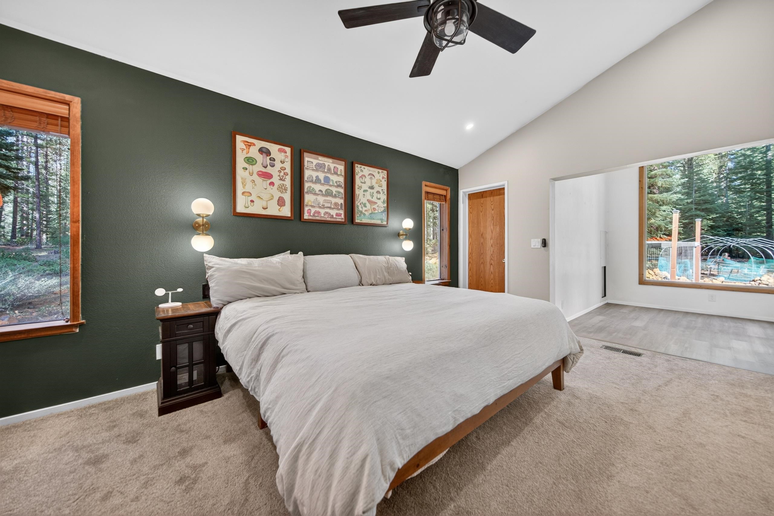 463-000 Moonlight Ranch Rd Westwood Road Susanville, CA 96130 - Photo 15 of 46 a spacious bedroom with a large bed and a window