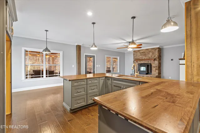 $769,000 | 1059 Houston Springs Road, Greenback, TN 37742