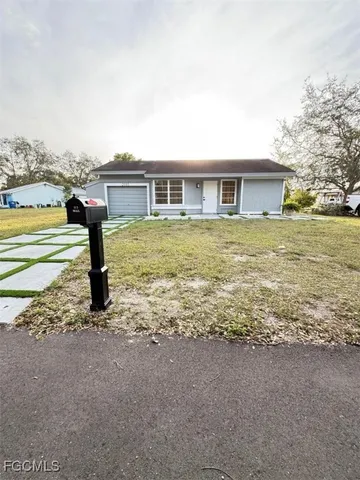 $1,800 | 2005 Mariner Court, LaBelle, FL 33935