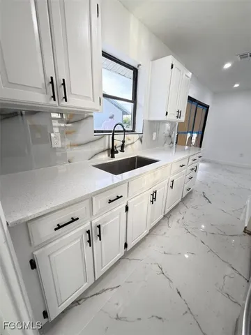 $1,800 | 2005 Mariner Court, LaBelle, FL 33935