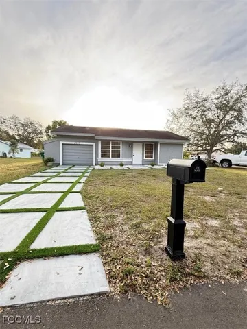 $1,800 | 2005 Mariner Court, LaBelle, FL 33935