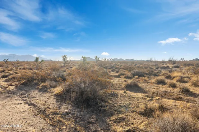 a view of mountain view with sky view