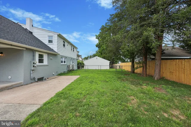 $2,500 | 47 South New Street, Unit 2, Hatboro, PA 19040