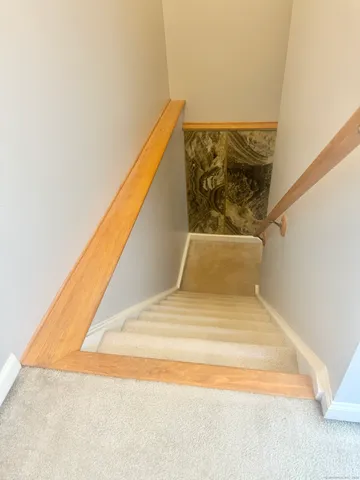 $2,100 | 116 Dunbar Lane, Unit 2, Hamden, CT 06514