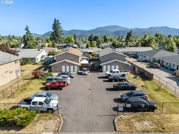$629,000 | 1180 R Street, Springfield, OR 97477