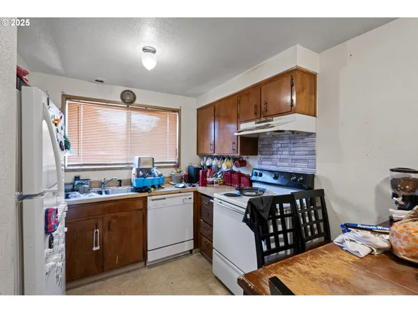 $629,000 | 1180 R Street, Springfield, OR 97477