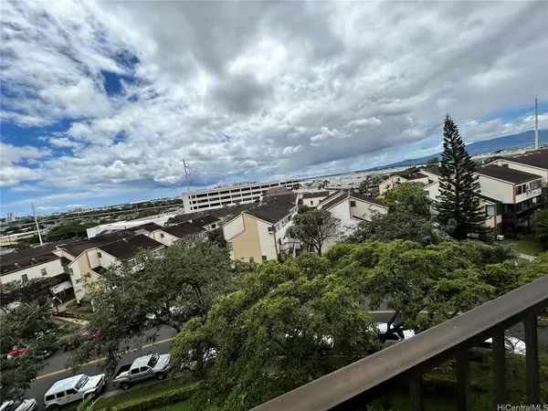 $2,600 | 98-351 Koauka Loop, Unit C607, Aiea, HI 96701